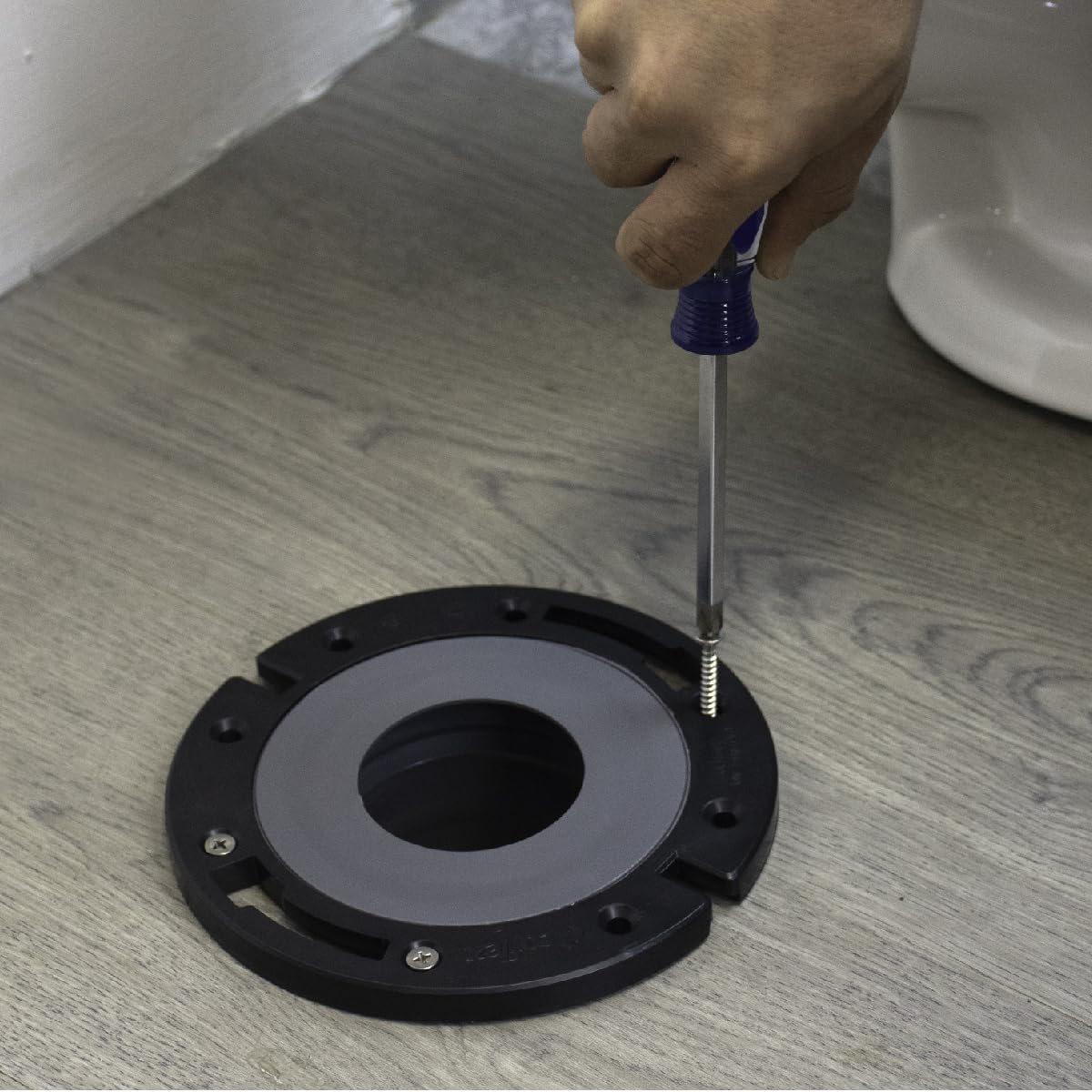 Brida flexible corta 4” para tubería - Carzamo.com