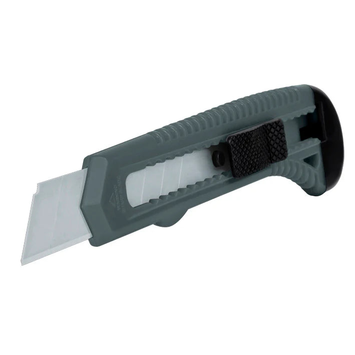Cutter plastico 6″